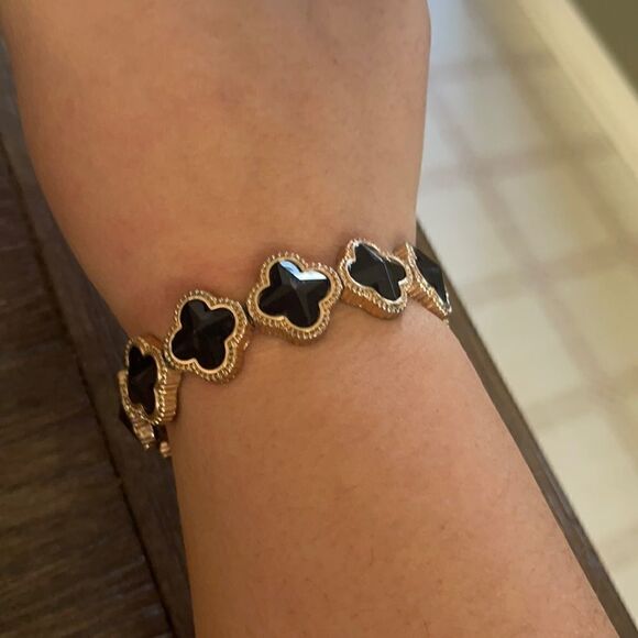 Black and Gold Elastic Bracelet - Picture 1 of 5
